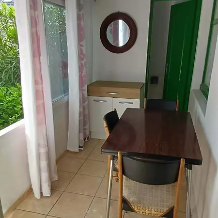 Petite Maison Calme Et Reposant